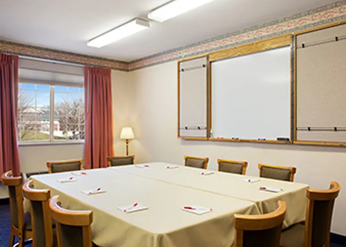 Ramada Limited Il I-74/i-55 Hotel
