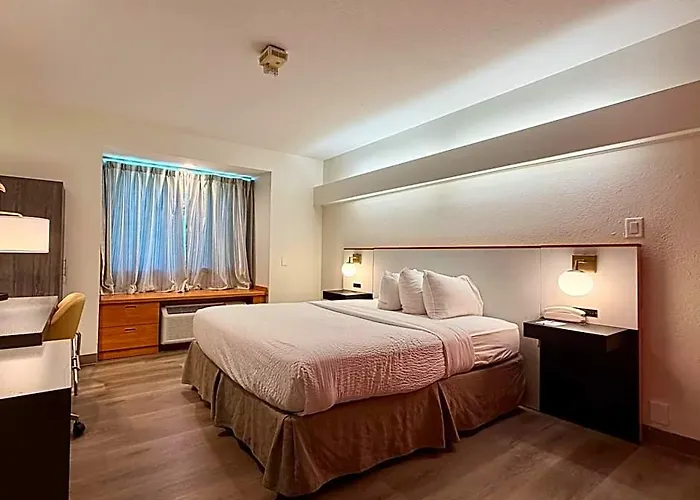 Ramada Limited Il I-74/i-55 2*