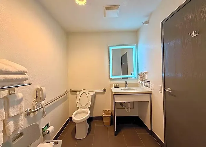 Ramada Limited Il I-74/i-55 2*