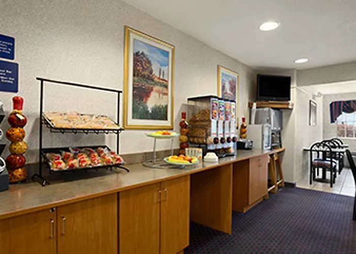 Ramada Limited Il I-74/i-55 Hotel